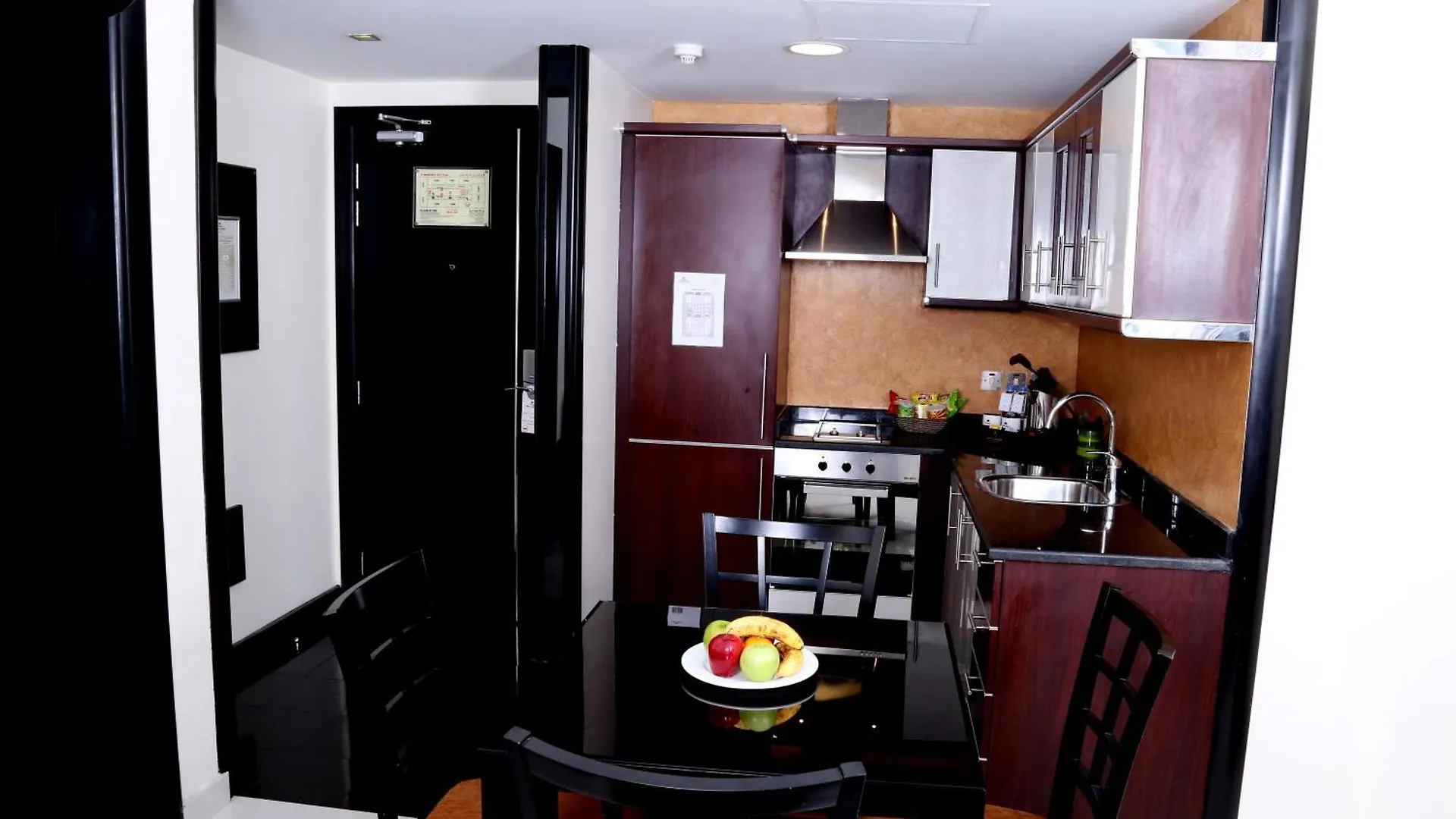 Royal Grand Suite Hotel Sharjah Aparthotel