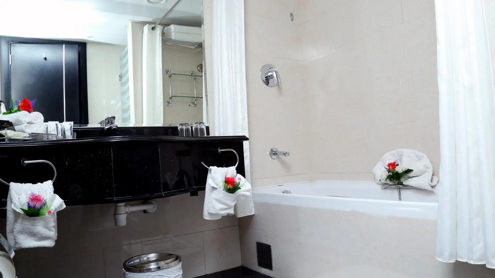 **** Aparthotel Royal Grand Suite Hotel Sharjah United Arab Emirates
