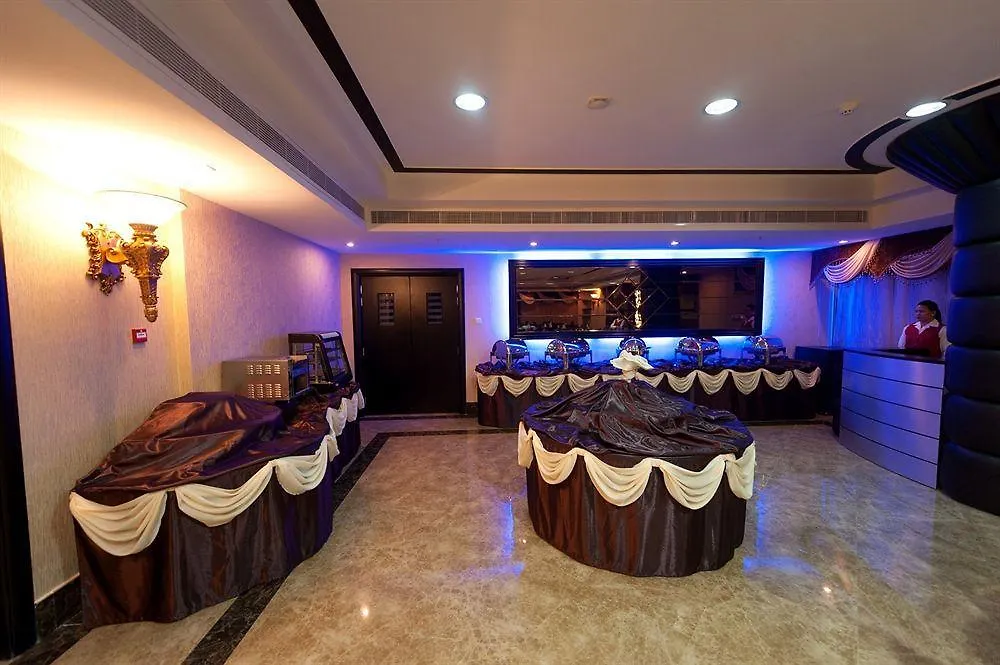 Royal Grand Suite Hotel Sharjah